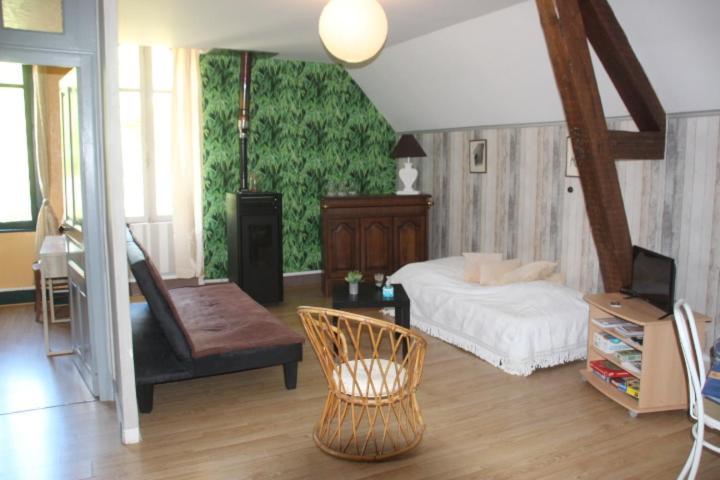 Suite Dans Les Dependances Du Chateau Agonges Exterior foto